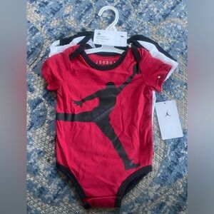 Jordan Bodysuits for baby👣